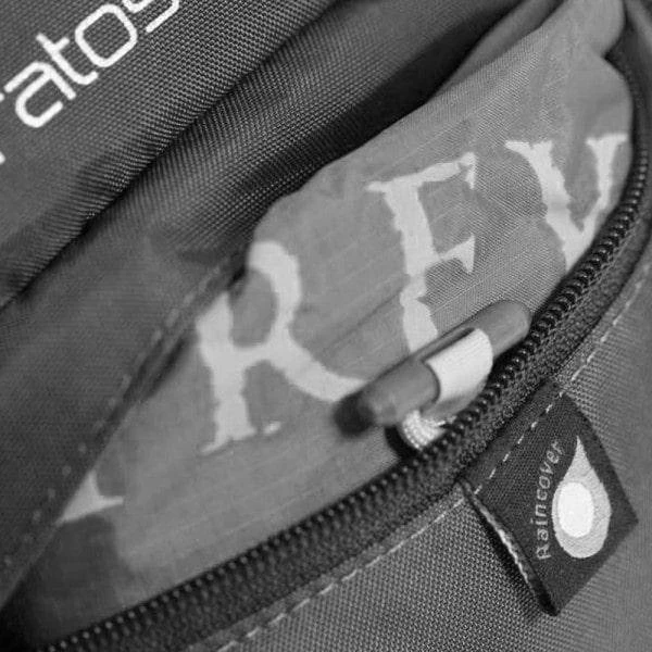 Osprey Stratos 26 M/L - Black - Image 3